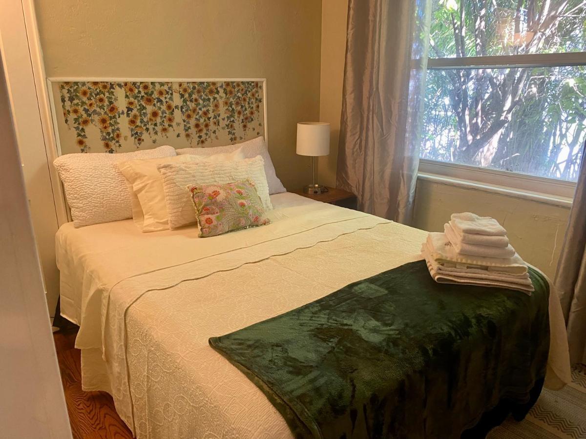 Villa Olivia Guest Rooms Hollywood Kültér fotó